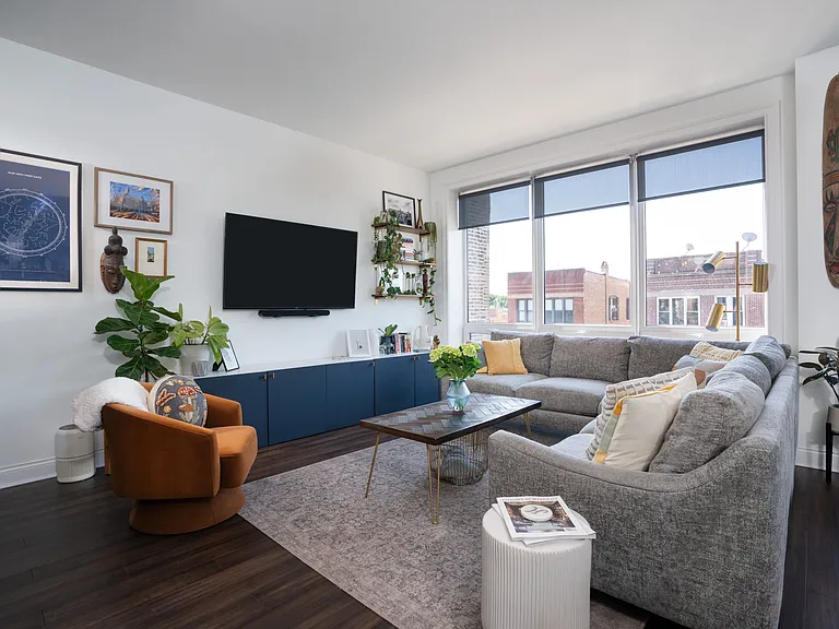 2646 W Augusta Blvd #3 — Photo 3