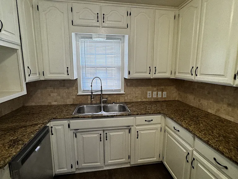 319 S 80th East Ave — Photo 3