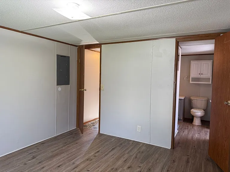 2471 Albany Dr — Photo 19