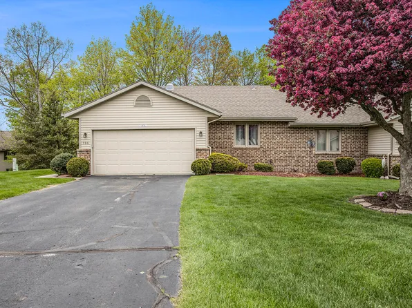 986 Country Gdns NW, Grand Rapids, MI 49534