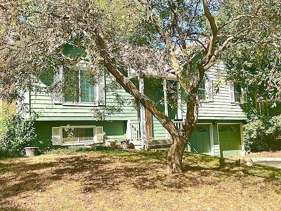3rd image of 520 NE Bristol Dr