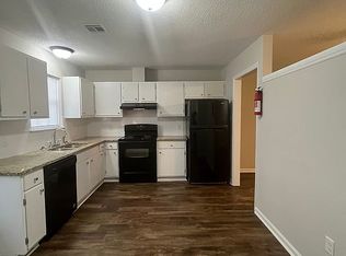 101 Cedar Ct, Wetumpka, AL 36092