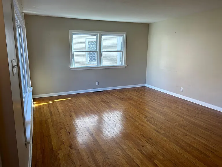 1353 W California Ave — Photo 5