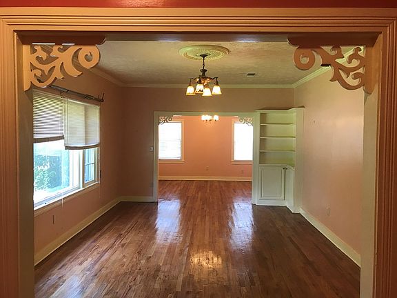 2nd image of 509 N Jackson St