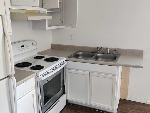 2nd image of 408 Turpin Dr APT 5