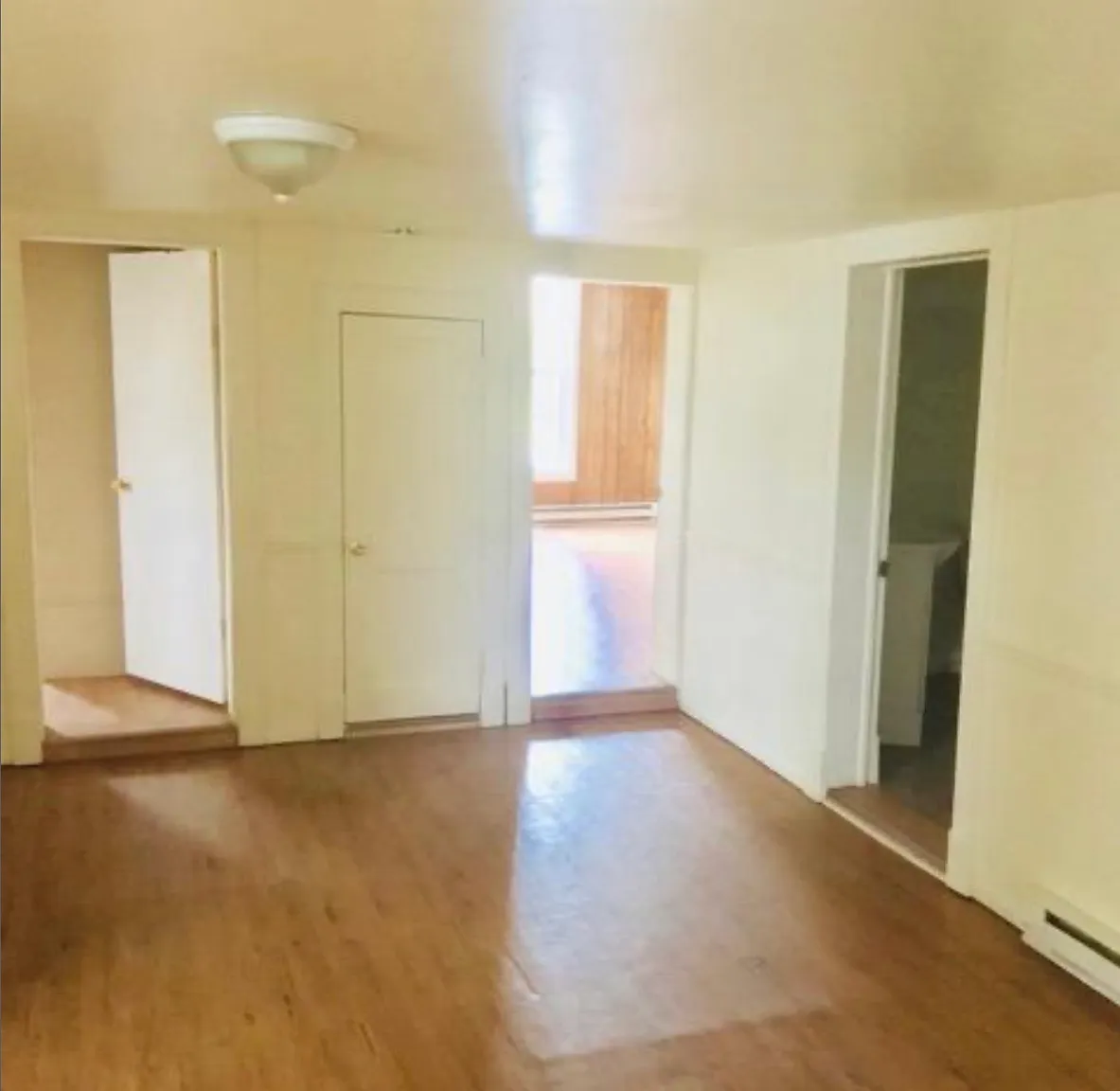 2 bed, 900 sqft, $1,100 — Photo 2