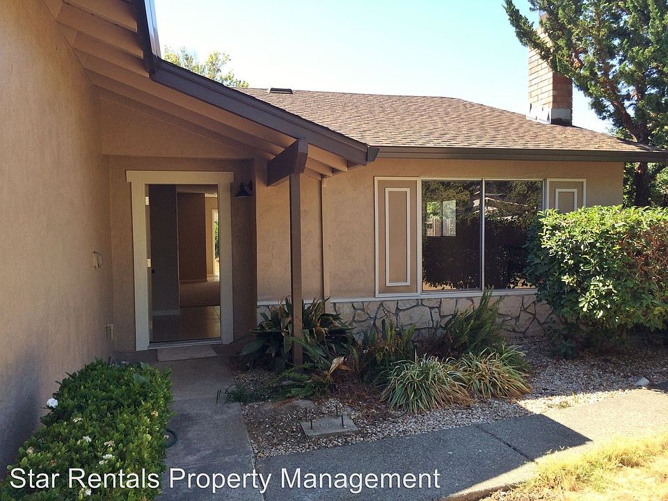 1st image of 124 Bel Air Dr