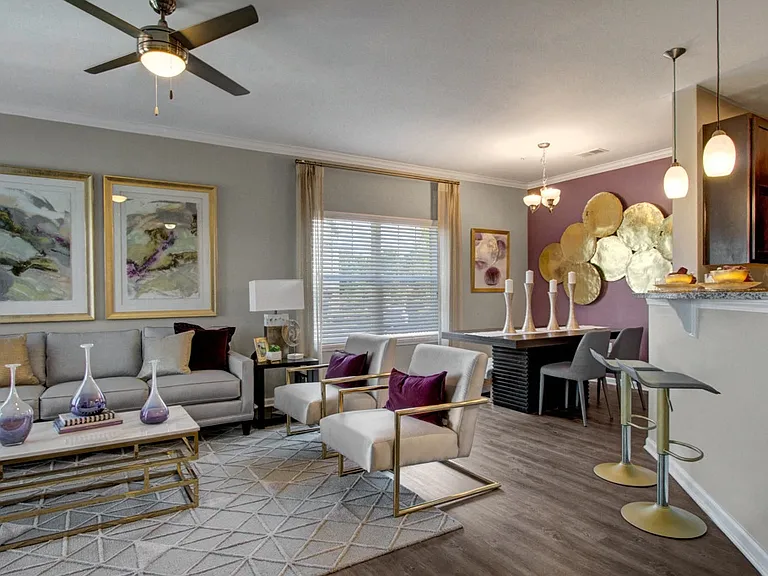York Woods at Lake Murray Apartment Homes — Photo 7