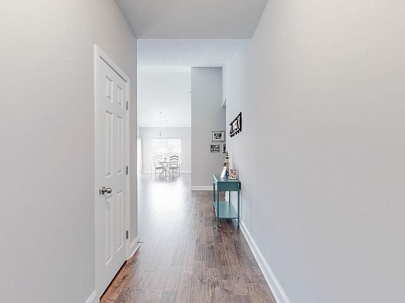 5th image of 1013 Kirkwood Ln