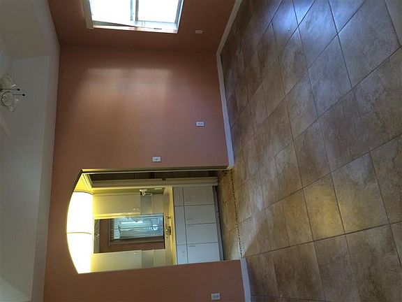 5th image of 3824 Holin Ln