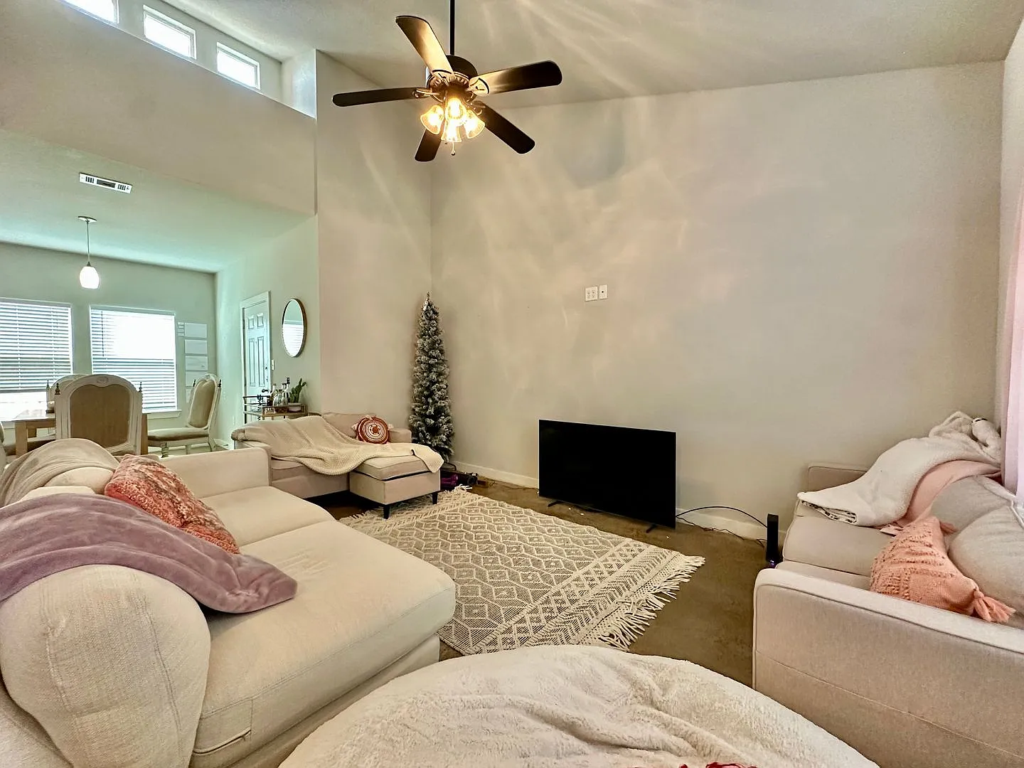 Colorful Modern 4/4 Townhomes in the Baylor Bubble! — Photo 3