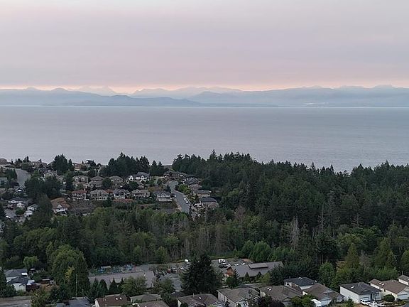 5th image of 4734 Laguna Way
