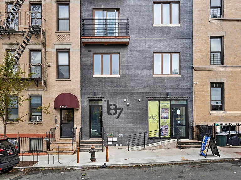 187 20th St #3B — Photo 17