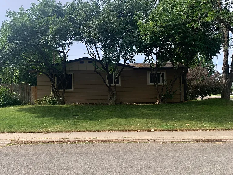 2920 N Pauley Dr — Photo 1