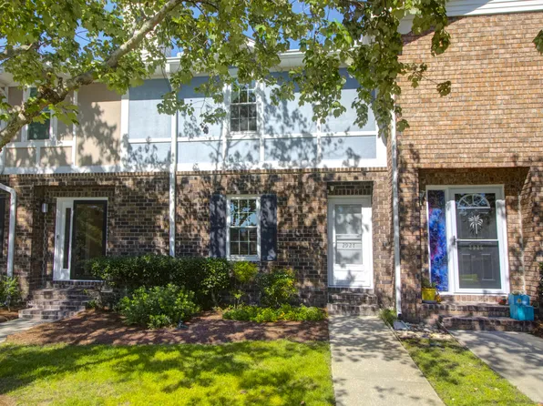 2927 Cathedral Ln, Charleston, SC 29414