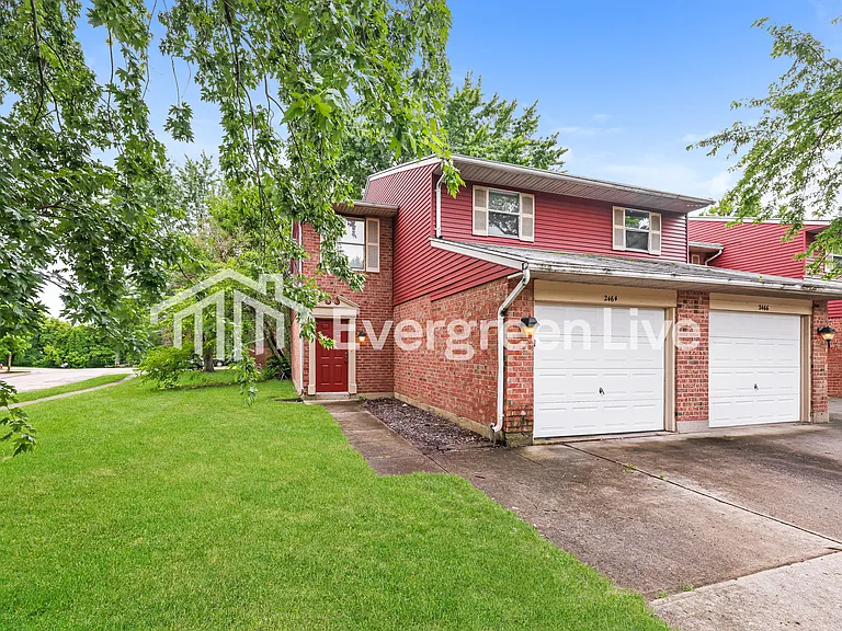 2464 Cross Village Dr — Photo 2