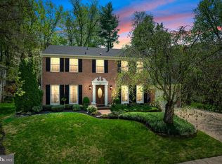 8529 Etta Dr, Springfield, VA 22152