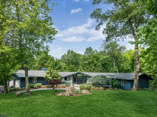422 Saddle Back Trl, Franklin Lakes Boro, NJ 07417