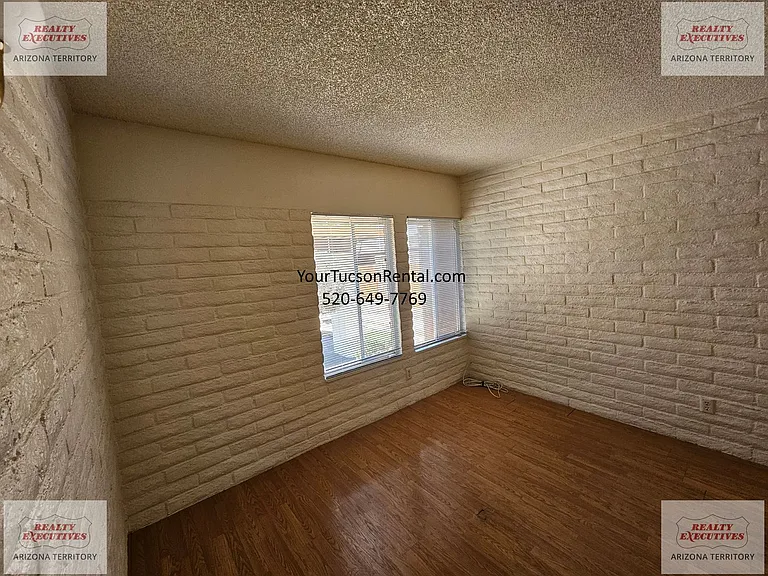 2743 W Sheryl Dr — Photo 13