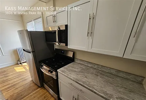 3806 W Irving Park Rd #8 Photo 1