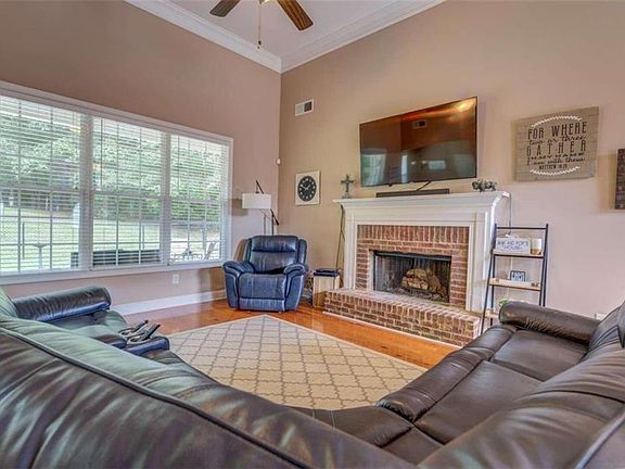 5th image of 110 Stewart Hollow Ln