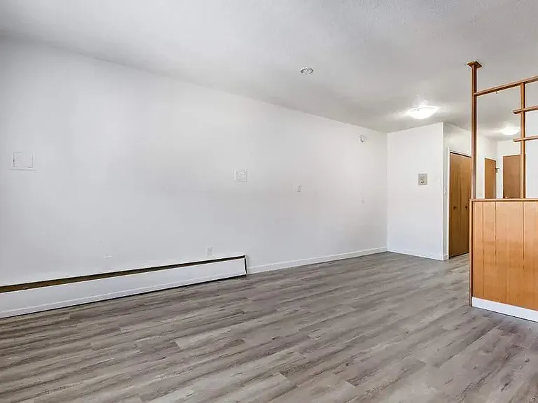 2175 Rae St — Photo 15