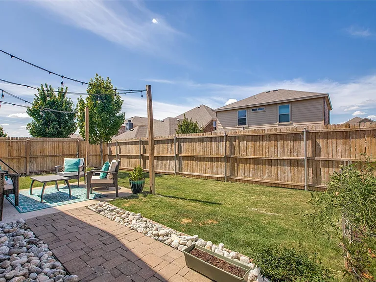 8905 Deadwood Ln — Photo 24