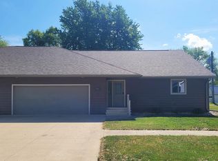 208 Franklin St, Sanborn, IA 51248
