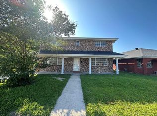 2020 Charles Dr, Chalmette, LA 70043