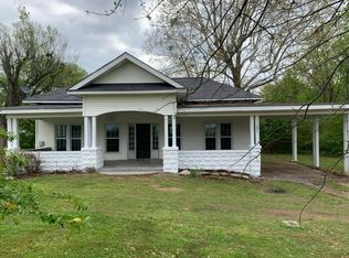 1001 S Crawford St, Clarksville, AR 72830