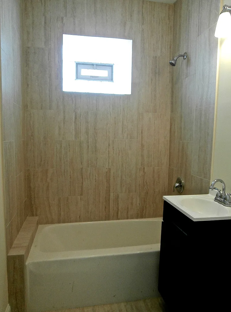 4 bed, 1800 sqft, $2,900 — Photo 3