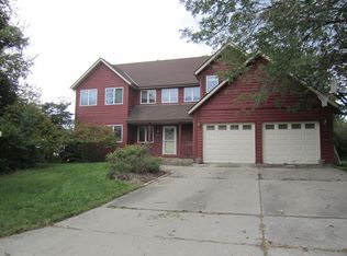 4115 W Southwood Dr, Franklin, WI 53132