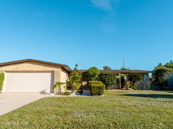 1230 Yacht Club Blvd, Indian Harbour Beach, FL 32937