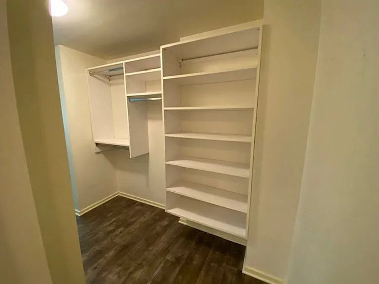 6th Ave Apartments — Photo 44