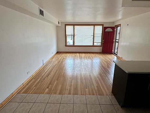 3rd image of 3020 E Cheltenham Pl