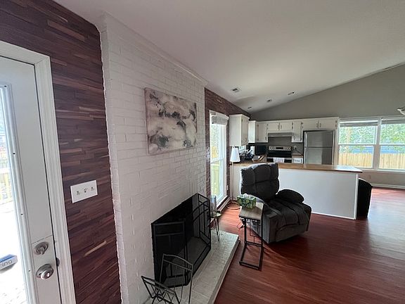 Living Room/Kitchen