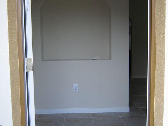 4th image of 511 Trymore Dr SE