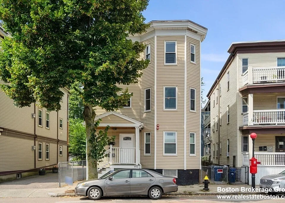 995 Dorchester Ave #2
