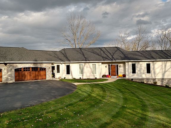 4th image of 4963 Hillcrest Dr