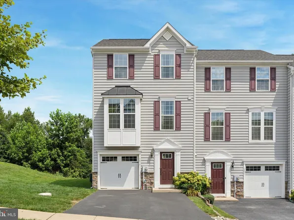 1819 Honeysuckle Ct, Downingtown, PA 19335