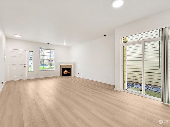 3rd image of 11419 6th Ave E