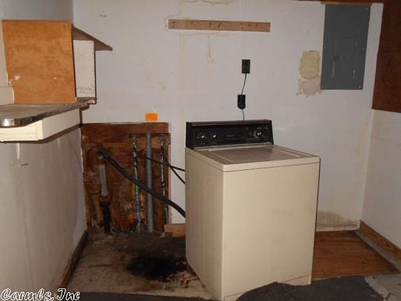 3rd image of 627 Orchard Dr