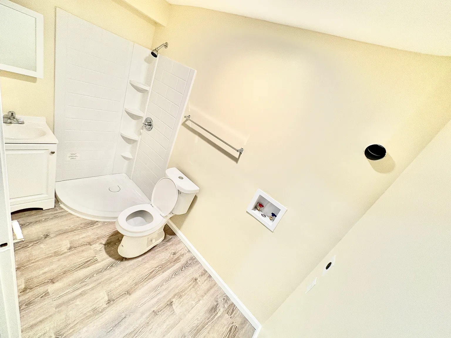 1 bed, $1,000 — Photo 3