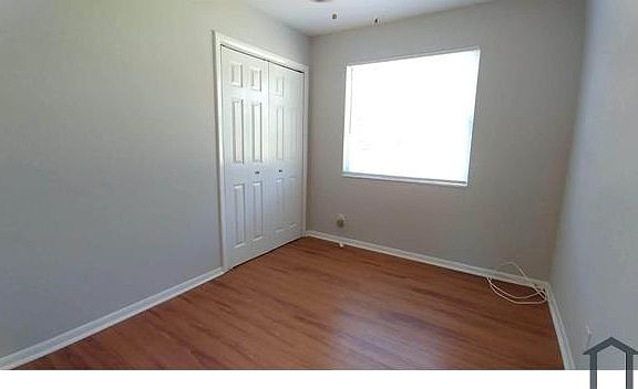 5th image of 2625 Kershaw Dr W