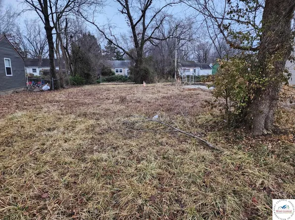 510 E Louise Ave, Clinton, MO 64735