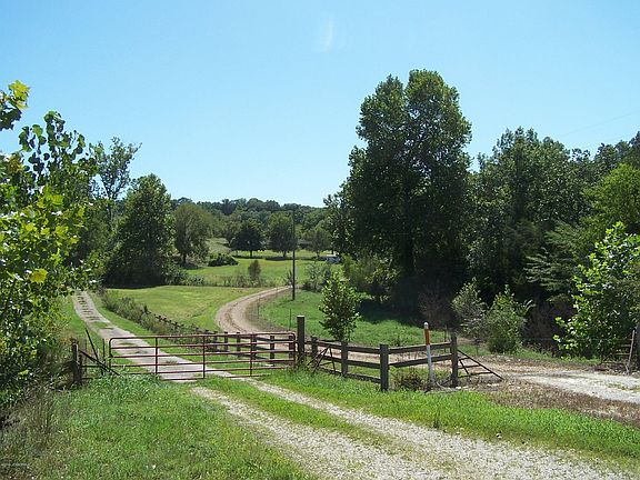 3rd image of 4017 Highway 179