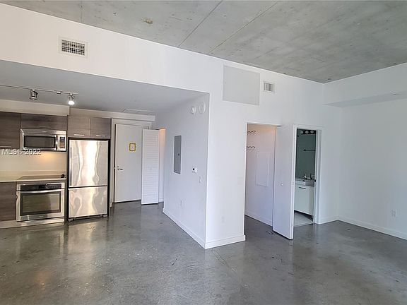 2nd image of 151 SE 1st St APT 707