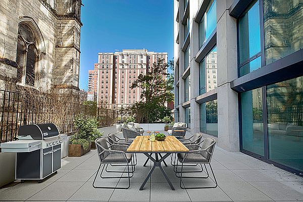1st image of 400 W 113th St APT 110