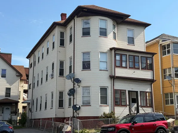 109 Endicott St APT 3, Worcester, MA 01610