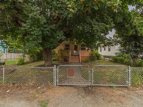 2nd image of 712 W King Ave